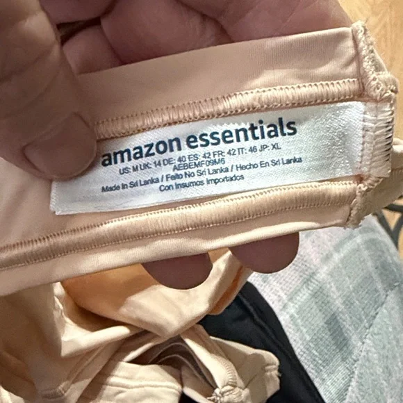 Amazon Essentials - Picture 2 of 7